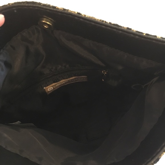 Black and Gold Purse - Picture 6 of 6